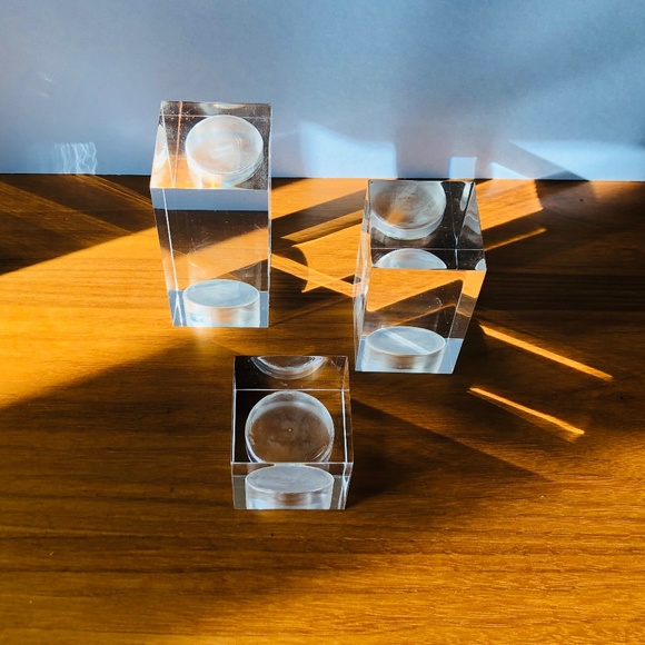 Set of 3 Lucite Tea Lights - Picture 4 of 5